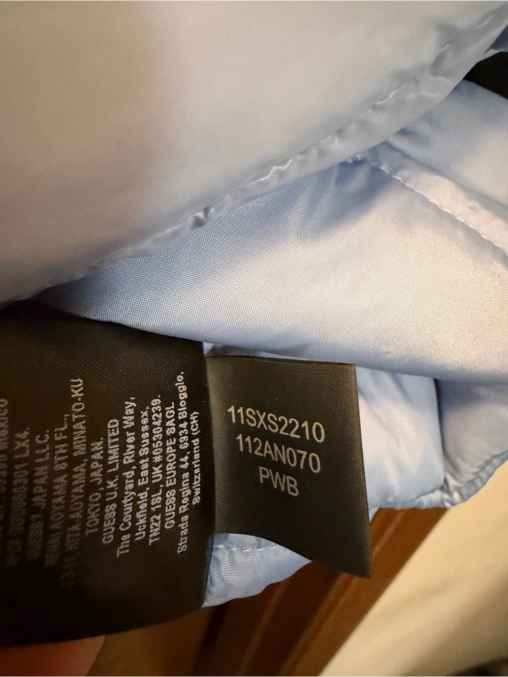 NWT Guess Men’s Insulated Vest - Size L - Picture 8 of 9